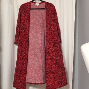 S Black/red LuLaRoe Sarah